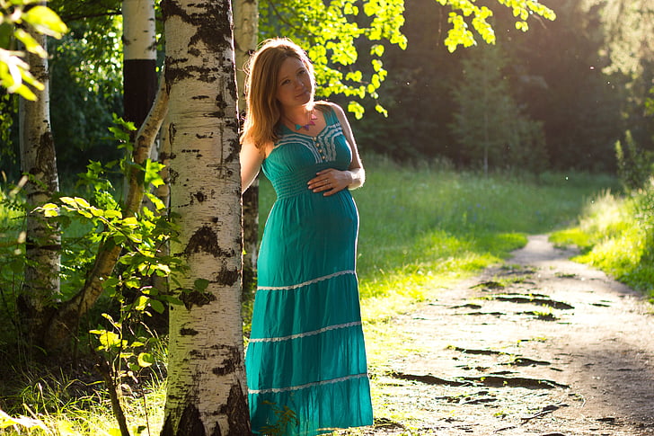 Best Maternity Fashion Tips for Comfort and Style