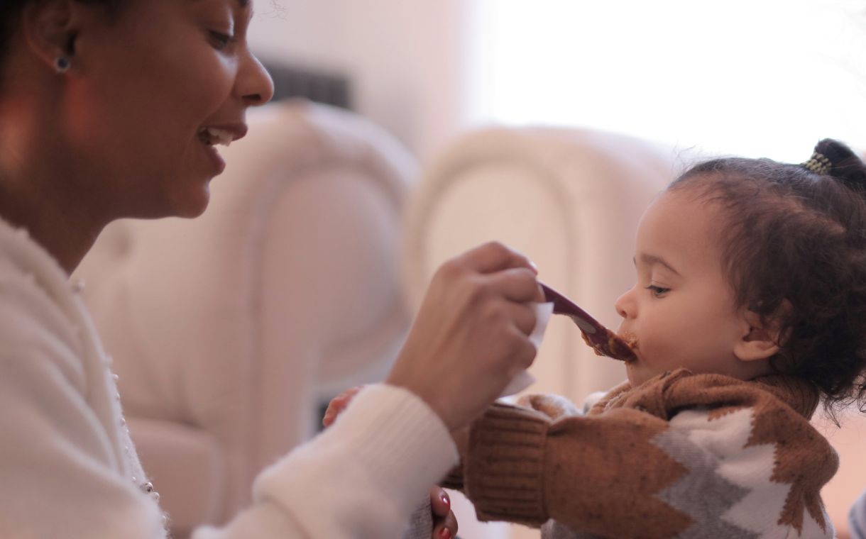 Feeding Frenzy: How to Navigate Baby's Eating Habits