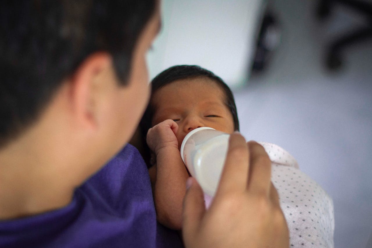 A Comprehensive Baby Feeding Schedule